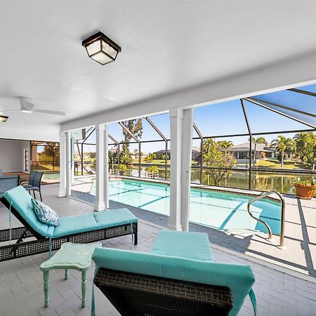 הוילה Luxury Waterfront Haven In Cape Coral - Dog-Friendly Escape With Private Pool מראה חיצוני תמונה